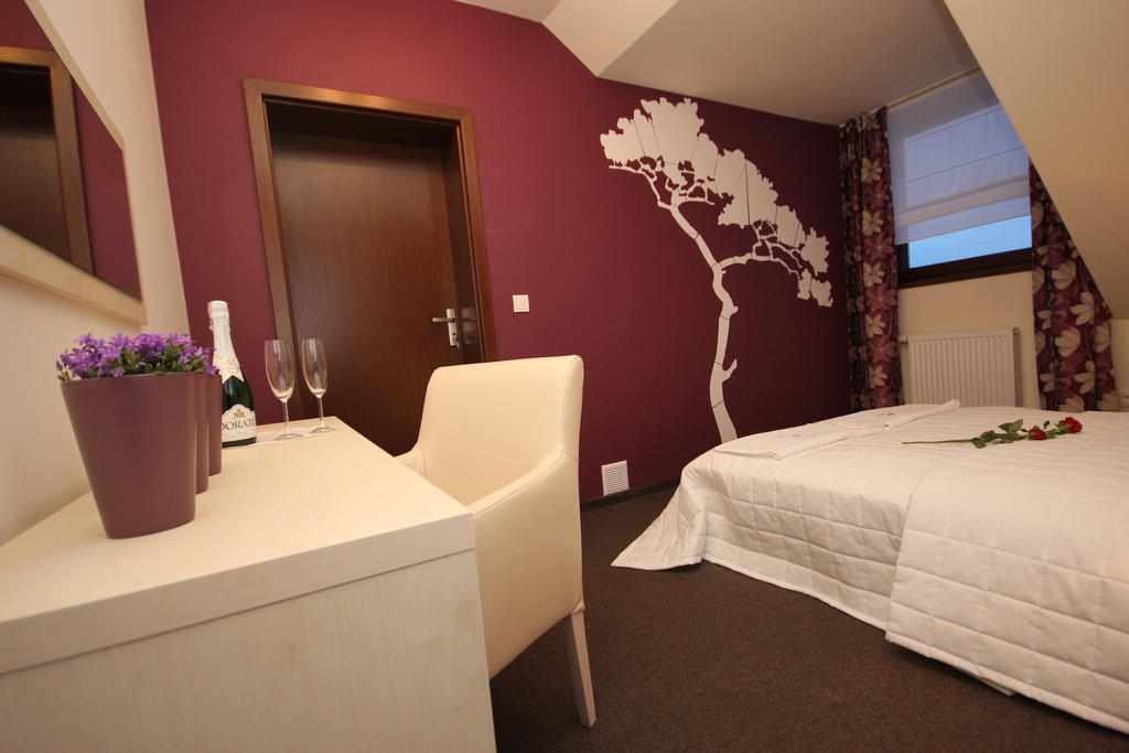 Biala Akacja Resort & Business Prudnik Kamer foto