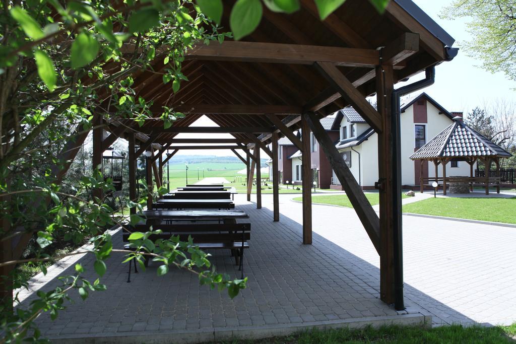 Biala Akacja Resort & Business Prudnik Buitenkant foto